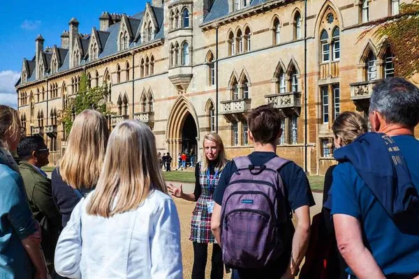 Oxford University Walking Tour: Student-Led & Socially Distanced