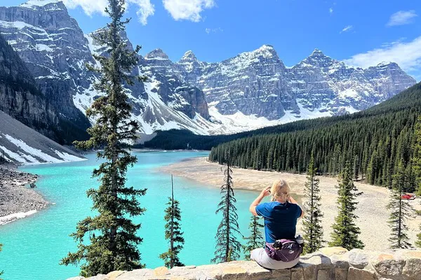 Banff's Best: Discover Lakes, Canyons, and Mountain Majesty on a Guided Tour!