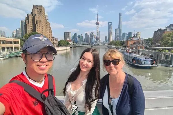 Shanghai Private Tour: Bund, Yu Garden & Zhujiajiao