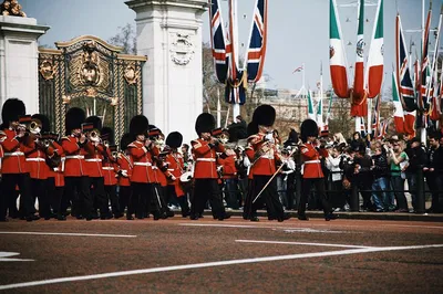 Changing of the Guard: Exclusive London Walking Tour