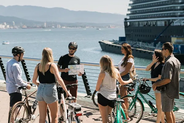 Vancouver E-Bike Tour: Stanley Park & City Highlights