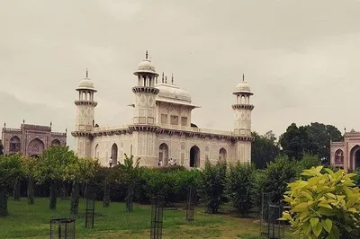 Unveiling Rajasthan's Majesty: A 15-Day Taj Mahal & Forts Adventure