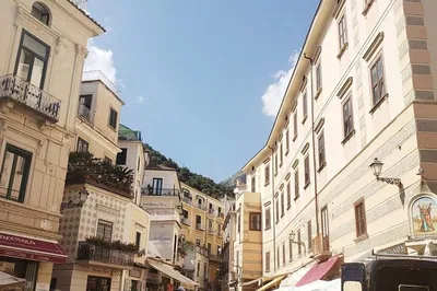 Unlock Italy: Private Amalfi Coast & Pompeii Tour from Siena