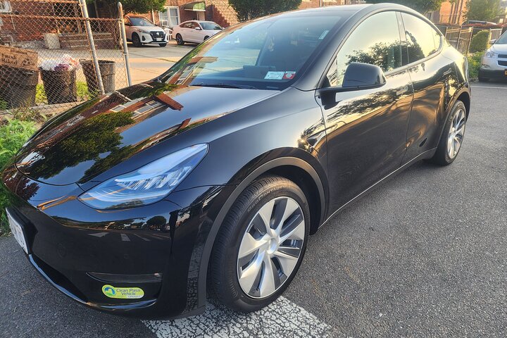 Luxury Newark Airport (EWR) to NYC Transfer: Arrive in Style & On Time!