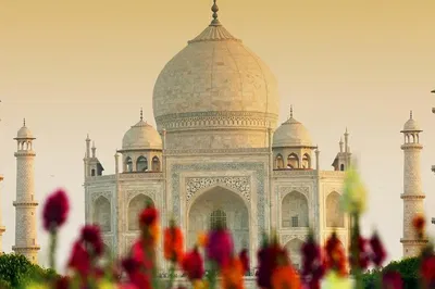 Sunrise Majesty: Taj Mahal & Fatehpur Sikri Private Tour with Airport Transfer