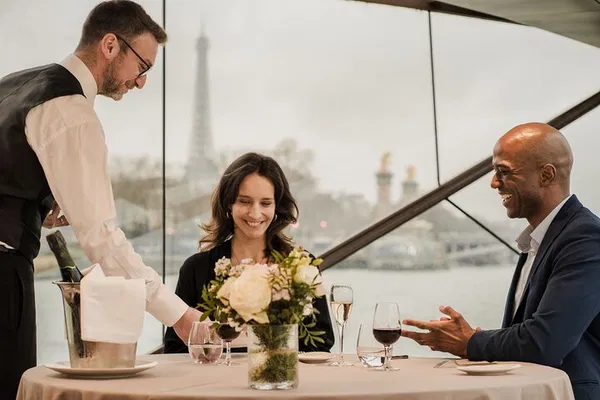 Paris Seine River Dinner Cruise: Music & City Lights!