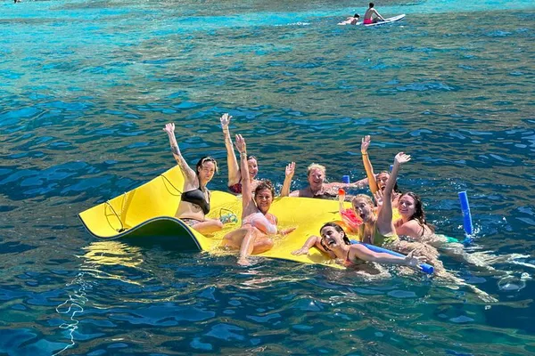 Palermo Boat Tour: Snorkel, Food & Sicilian Treats!