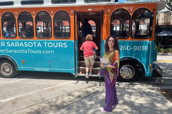 Sarasota's Psychic Sundays: Trolley Tour & Tarot!
