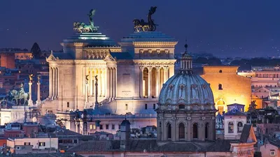 Rome by Night: Private Luxury Tour with Prosecco Toast