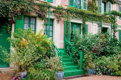 Step into Impressionism: Monet's Giverny Gardens Half-Day Tour