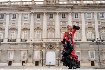 Madrid Photo Tour: Unveiling Hidden Gems & Capturing Memories