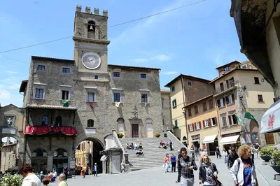 Unveiling Cortona: A Personalized Tuscan Journey