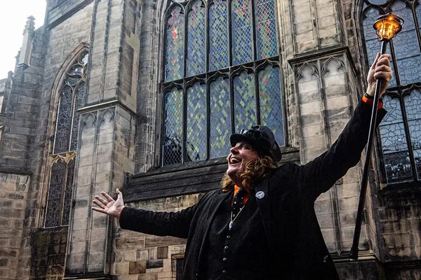 Edinburgh's Haunted Histories Walking Tour