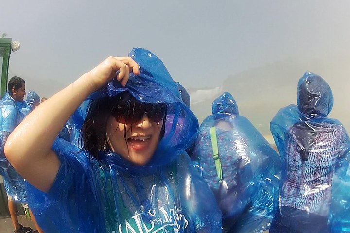 Niagara Falls US Tour: Boat Ride, Cave & More!