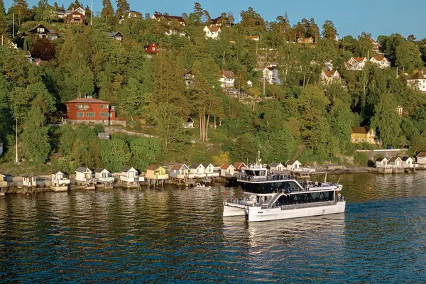 Oslo Fjord Cruise: Brunch, Bubbles & Lighthouse Views