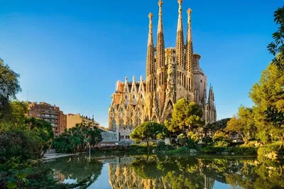 Uncover Sagrada Familia's Secrets: An Exclusive Exterior Tour