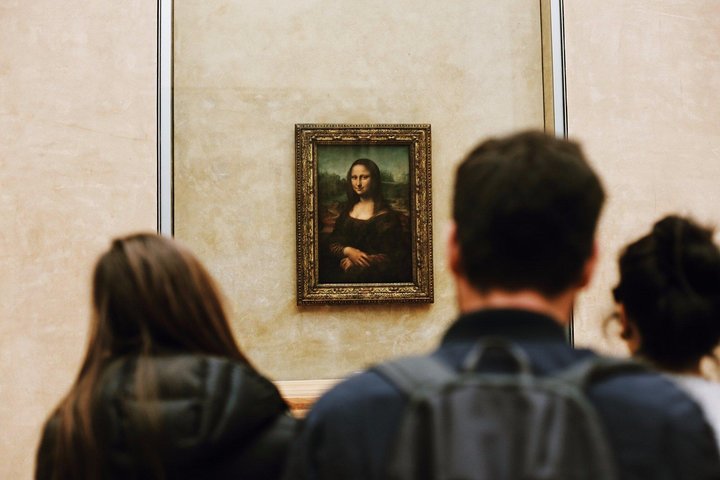 Louvre Museum Guided Tour: Skip-the-Line & See Masterpieces