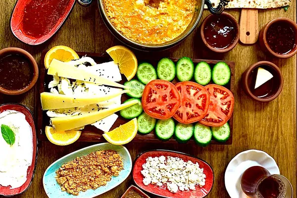Istanbul Food Tour: Taste of Turkey's Culinary Delights