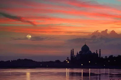 Unveiling Agra's Majesty: A Private Tour of the Taj Mahal and Agra Fort