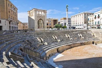 Stress-Free Naples to Lecce Private Transfer: Sightseeing Included!