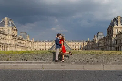 Parisian Proposal: Capture Your Love Story with a Professional Photoshoot & Video