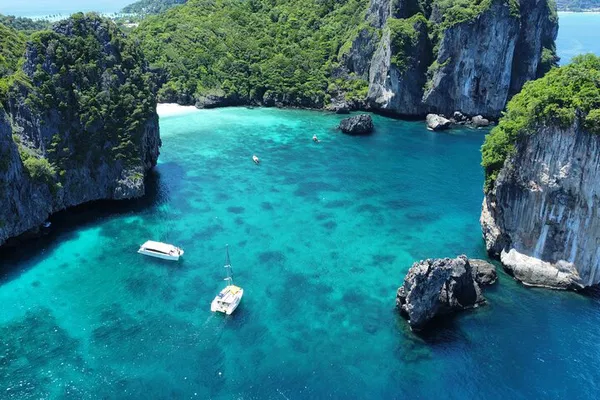 Phi Phi & Maya Bay Day Trip: Snorkel & Swim!