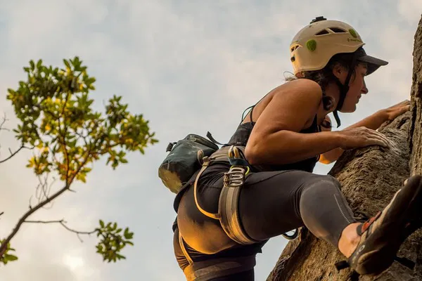 Mt Erie Rock Climbing: Anacortes Beginner Course