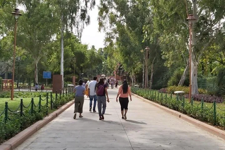 img0