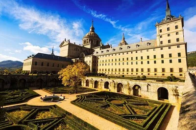 Exclusive Royal Retreat: Private VIP Tour of El Escorial Palace & Monastery
