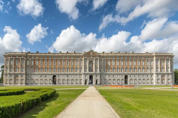 Unveiling Royal Grandeur: Caserta Palace, Pizza & Shopping Escapade