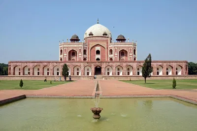 Discover Delhi's Majesty: A Full-Day Immersive Sightseeing Tour