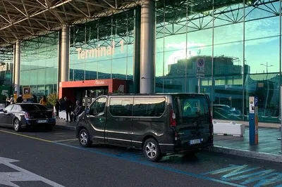 Stress-Free Rome Transfer: Civitavecchia Port to FCO Airport in Style