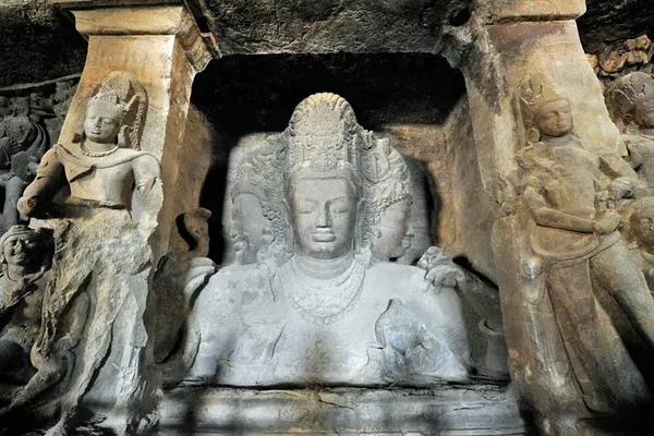Elephanta Caves Private Tour: Mumbai's Ancient Wonder