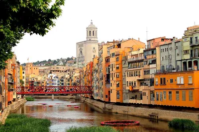 Unlock Surrealism: Dalí Museum & Girona's Historical Gems
