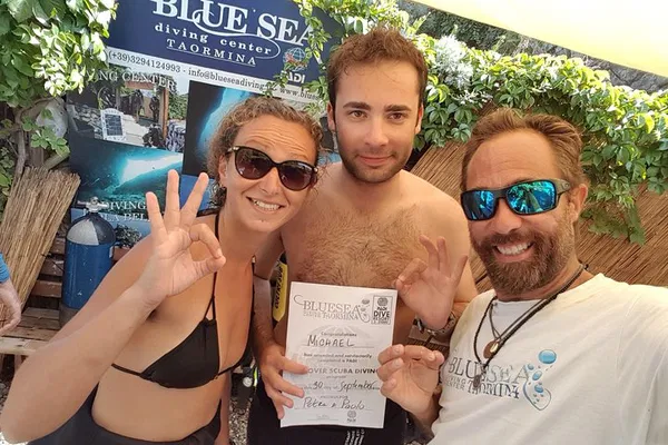 Embark on a Sicilian Scuba Adventure: Discover Scuba Diving in Paradise!