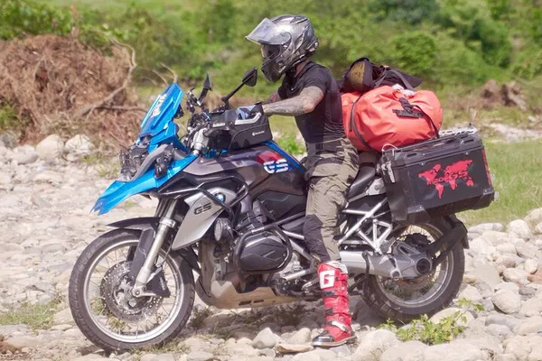 Unleash Vietnam: BMW R 1200 GS Motorcycle Rental Adventure!