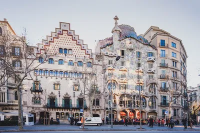 Discover Gaudí's Barcelona: An Exclusive Walking Tour with a Local Expert