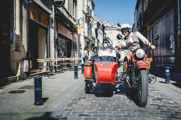 Bordeaux by Sidecar: A Unique & Intimate City Tour