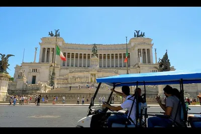 Rome Golf Cart Tour: See Top Sights with Ease!