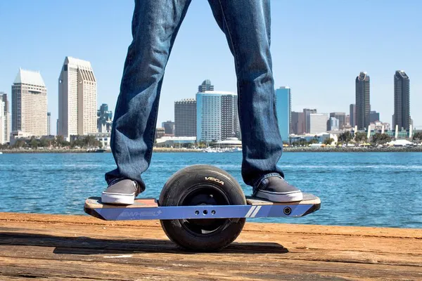 Glide Through San Diego: Master the Onewheel on an Electric Adventure!