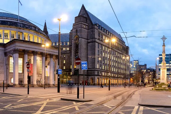 Manchester Airport Taxi: Stress-Free Transfers