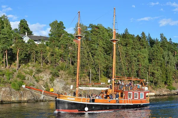 Oslo Fjord Mini Cruise: Sail Past Stunning Views!