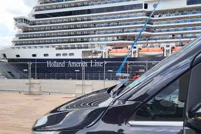 Stress-Free Rotterdam Transfers: Private Minivan Service