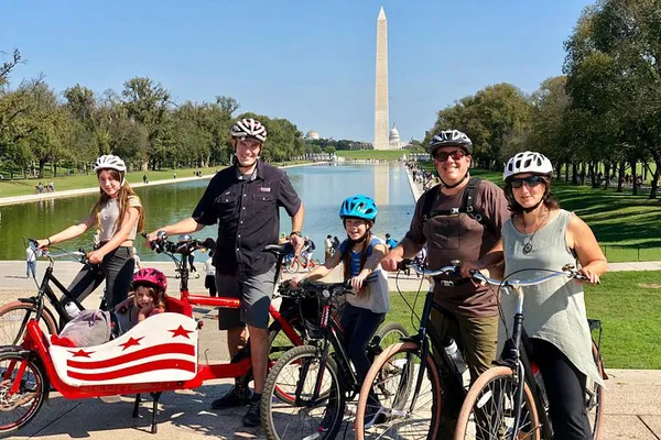 DC Family Bike Tour: Private Adventure, Kid-Friendly Fun!