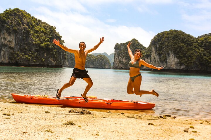 Discover Lan Ha Bay: Cruise & Kayak Adventure with Local Experts