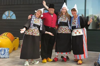 Step Back in Time: Volendam Dutch Costume & Culture Immersion