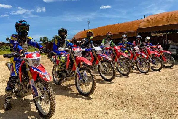 Unleash Your Inner Daredevil: Pattaya's Ultimate Dirt Bike Adventure!