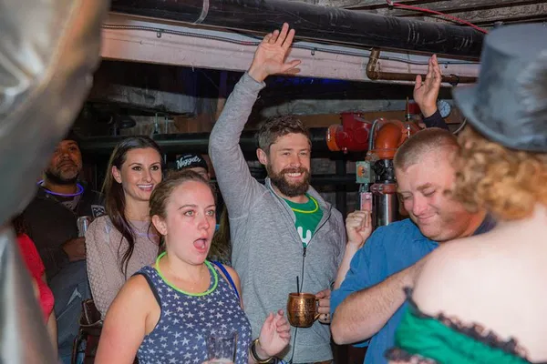 Denver's Haunted Pub Crawl: Ghosts & Booze in LoDo