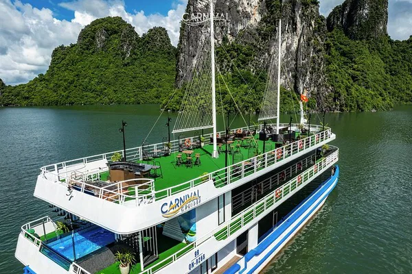 Halong Bay Cruise: Cave, Kayak, Swim & Jacuzzi Fun!