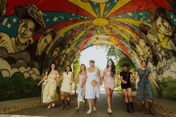 Nashville Murals & Mimosas Tour: See Art & Sip Sweets!